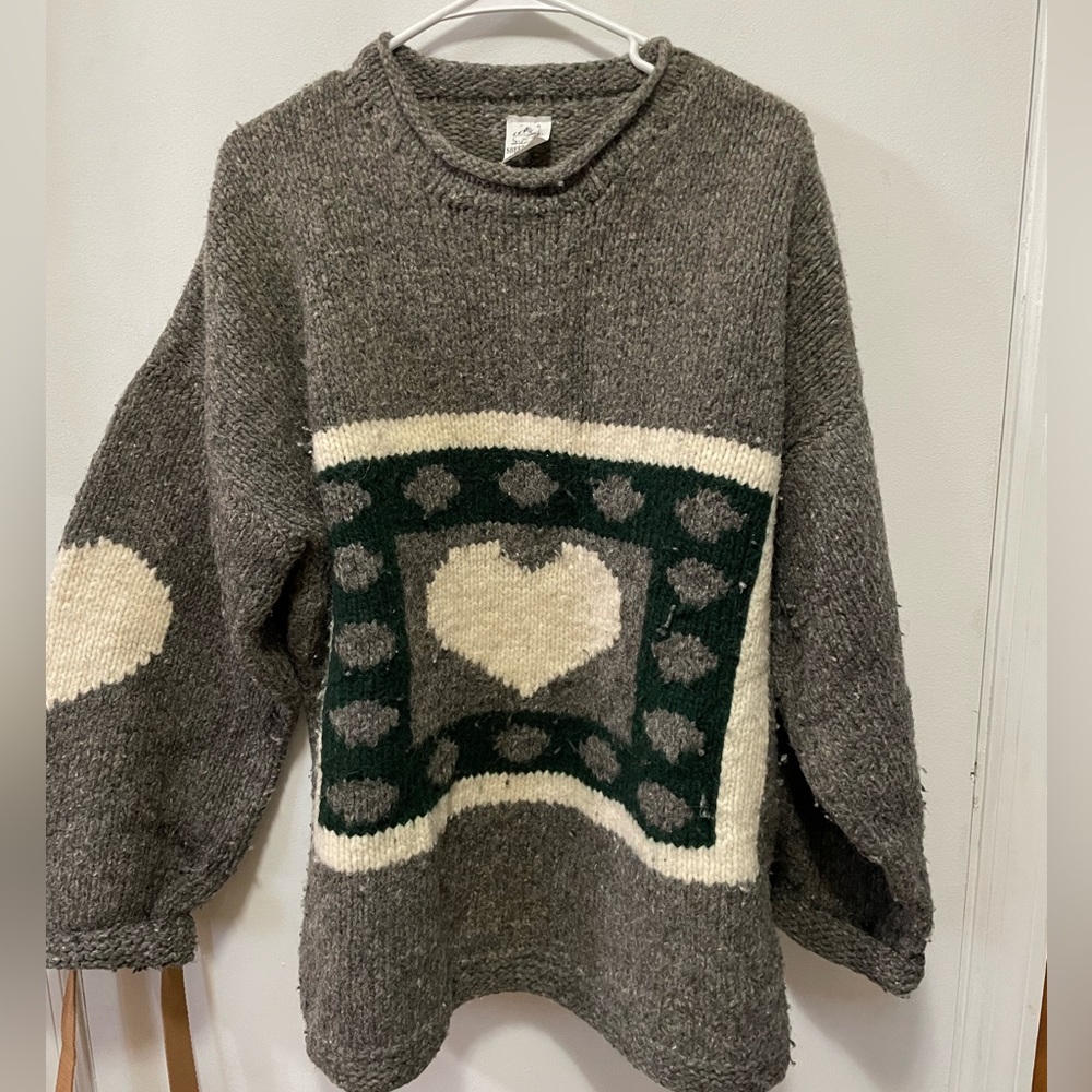 Sheep Landia 100% wool sweater with hearts